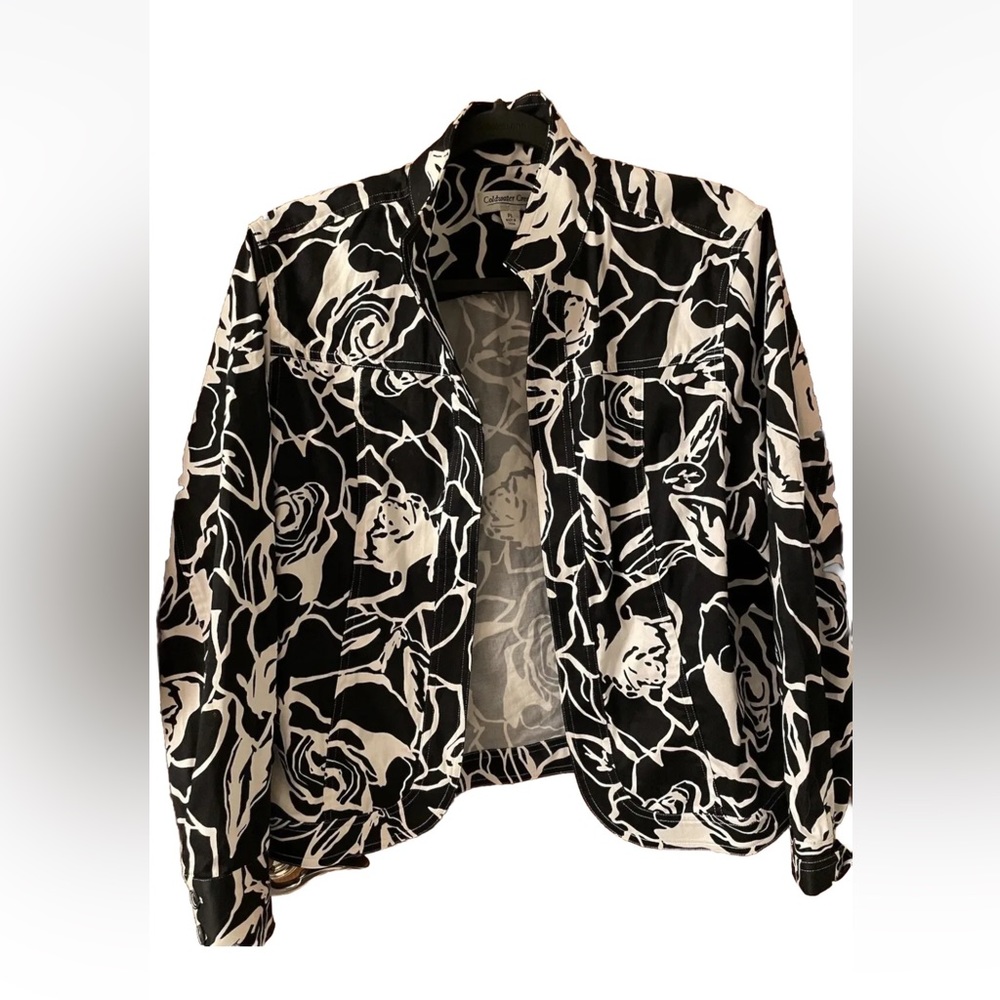 NWOT- Coldwater Creek Black White Floral Blazer Size Large Petite